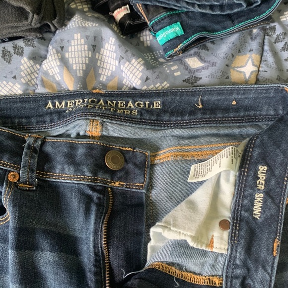 Jeans - Picture 1 of 3